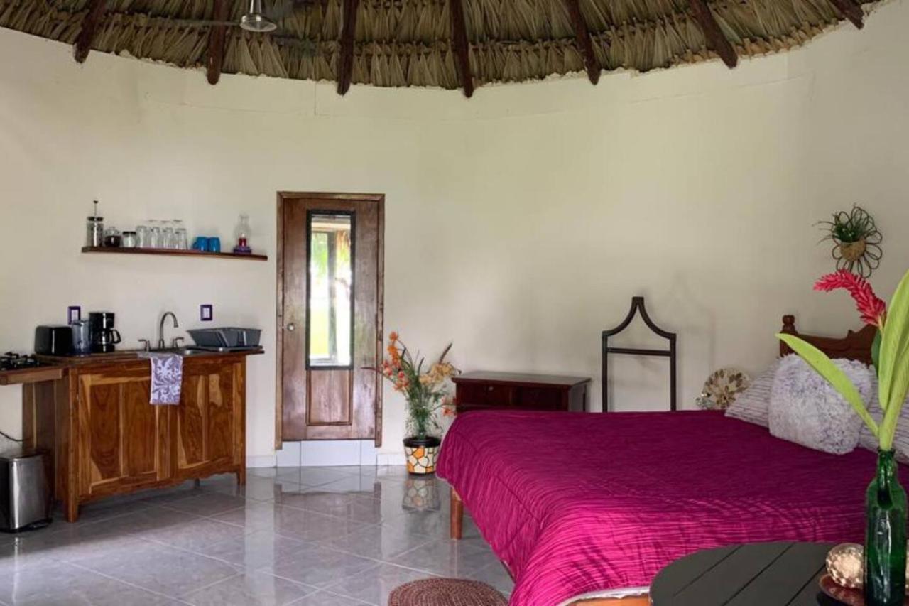 Bungalow Casita Carolina Bacalar Exterior photo